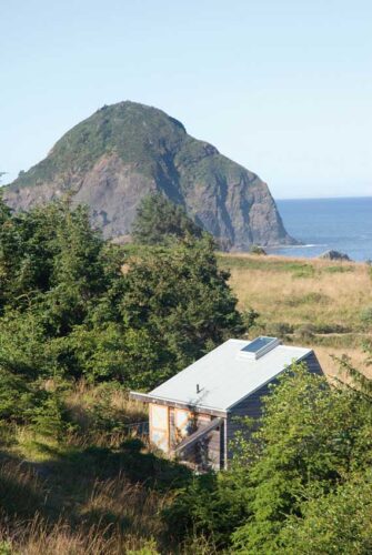 Small Eco Houses: Solar Home on the Oregon Coast